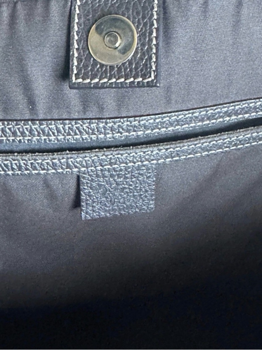 Authentic Gucci GG Monogram Tote Bag Beige/Brown Canvas & Leather – Like New - Picture 6 of 11